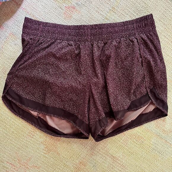 Athleta Purple Printed Mesh Racer Run 4" Lined Midrise Shorts Size Large EUC - Picture 2 of 8